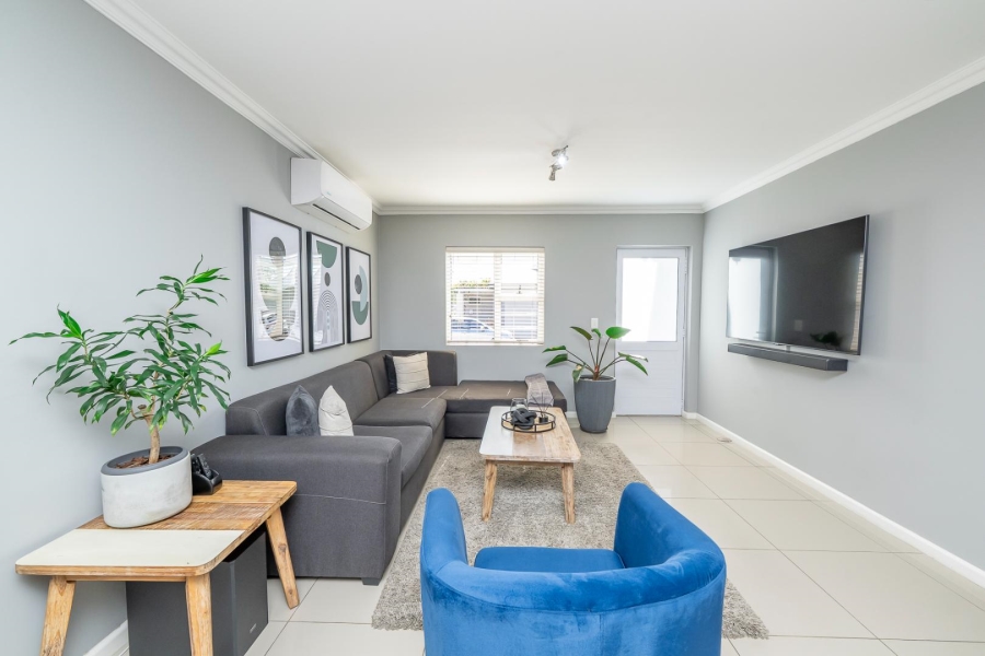 To Let 3 Bedroom Property for Rent in Zonnendal Western Cape